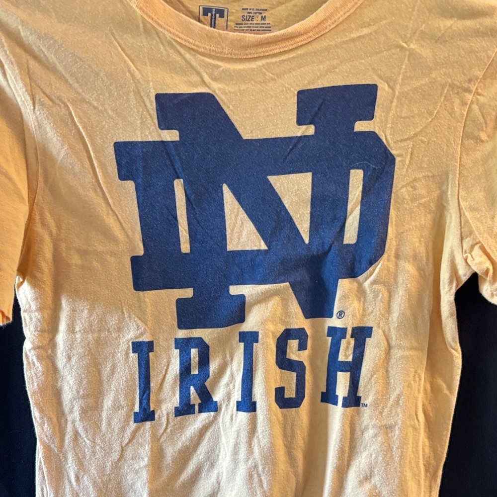 University T sz M yellow Notre Dame fighting Irish University T-Shirt - Picture 3 of 5